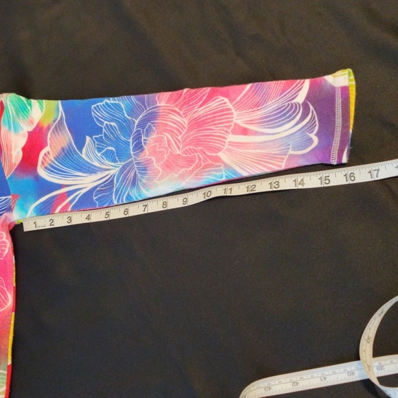 T By TALBOTS. Colorful Women's Swim Top - Picture 8 of 8